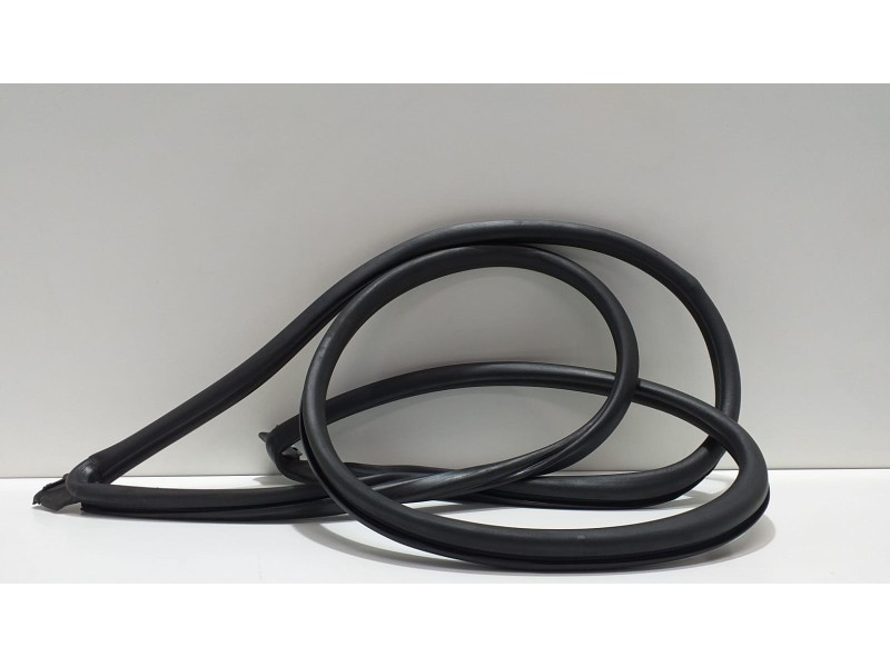 Recambio de goma contorno para volkswagen touareg (7la) tdi v6 referencia OEM IAM 7L6823707B 52378 