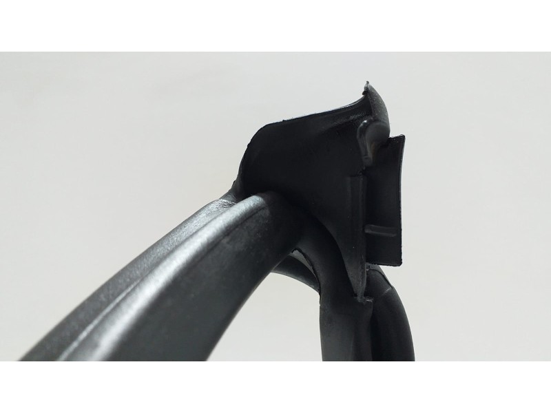 Recambio de goma contorno para volkswagen touareg (7la) tdi v6 referencia OEM IAM 7L6823707B 52378 