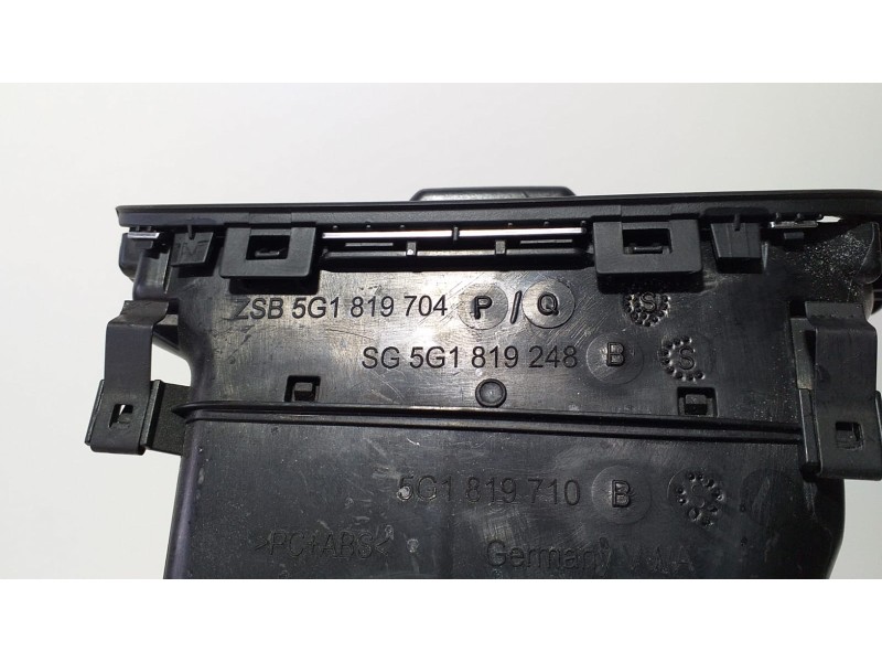 Recambio de rejilla aireadora para volkswagen golf vii lim. advance bluemotion referencia OEM IAM 5G1819704P 72824 R