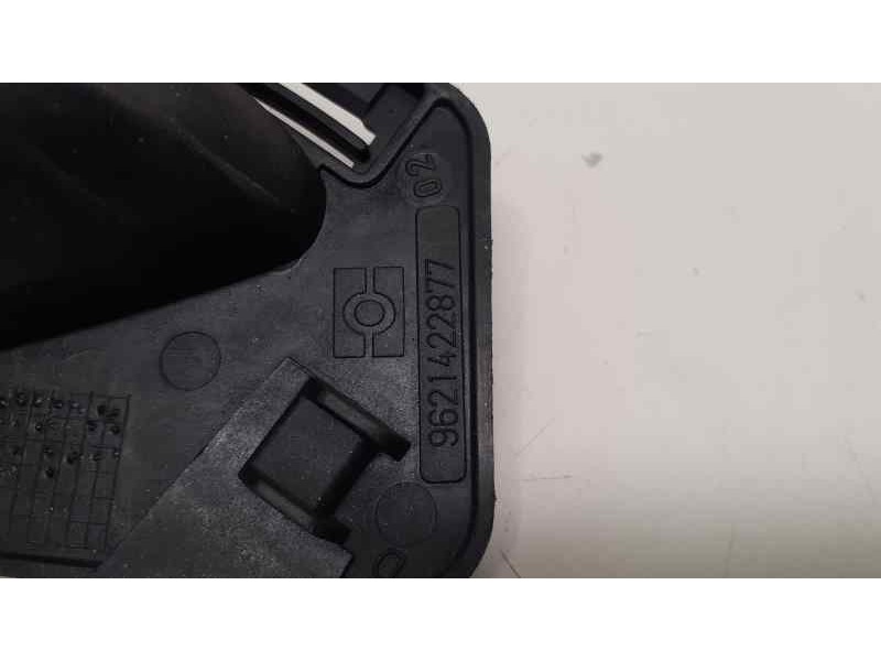 Recambio de maneta interior delantera derecha para peugeot 306 berlina 3/4/5 puertas (s2) boulebard referencia OEM IAM 962142287 Recambio de maneta interior delantera derecha para peugeot 306 berlina 3/4/5 puertas (s2) boulebard referencia OEM IAM 962142287