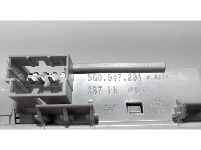 Recambio de luz interior para volkswagen golf vii lim. advance bluemotion referencia OEM IAM 5G0947291 72835 R