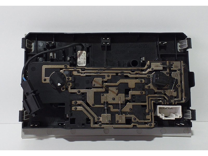 Recambio de luz interior para volkswagen golf vii lim. advance bluemotion referencia OEM IAM 5G1947105L 72836 R