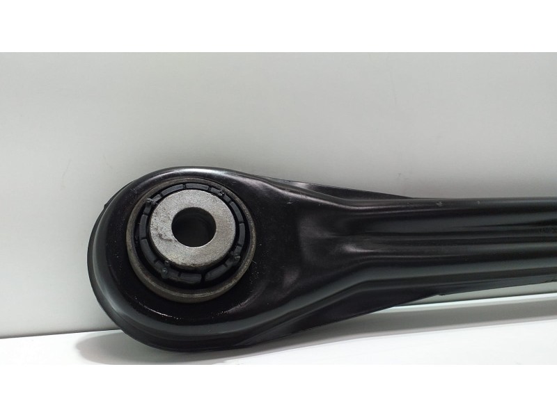 Recambio de brazo suspension inferior trasero derecho para volkswagen touareg (7la) tdi v6 referencia OEM IAM 7L0501531B 52413 