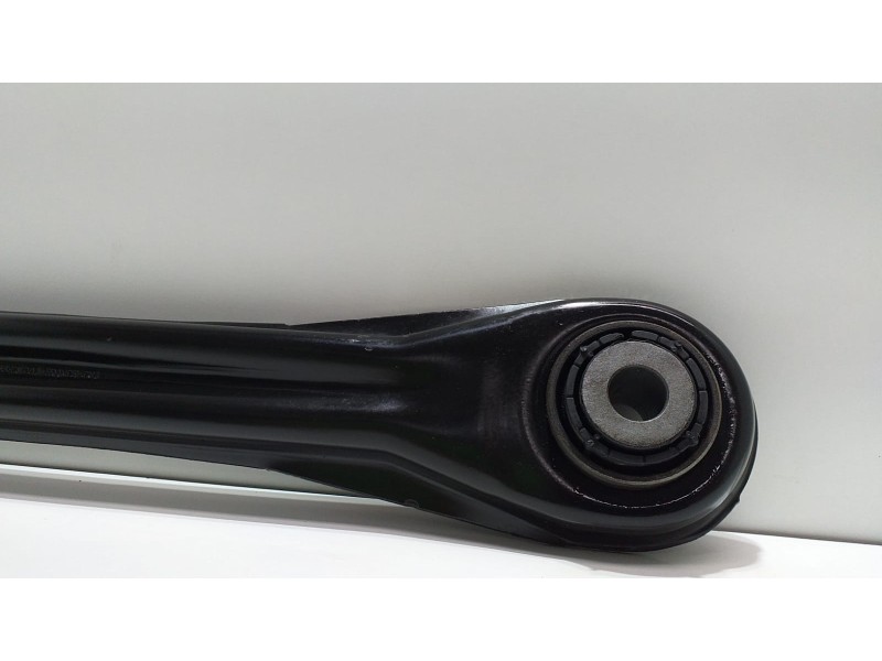 Recambio de brazo suspension inferior trasero izquierdo para volkswagen touareg (7la) tdi v6 referencia OEM IAM 7L0501531B 52414