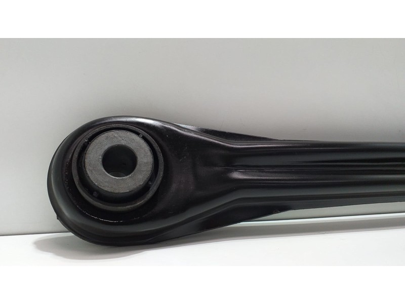 Recambio de brazo suspension inferior trasero izquierdo para volkswagen touareg (7la) tdi v6 referencia OEM IAM 7L0501531B 52414