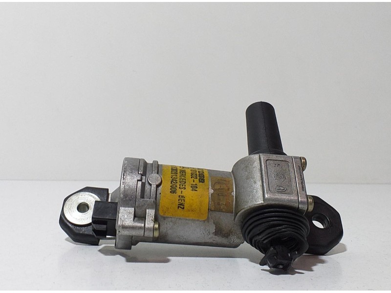 Recambio de motor elevalunas trasero izquierdo para mercedes-benz clase m (w163) 320 (163.154) referencia OEM IAM A1638201342 64
