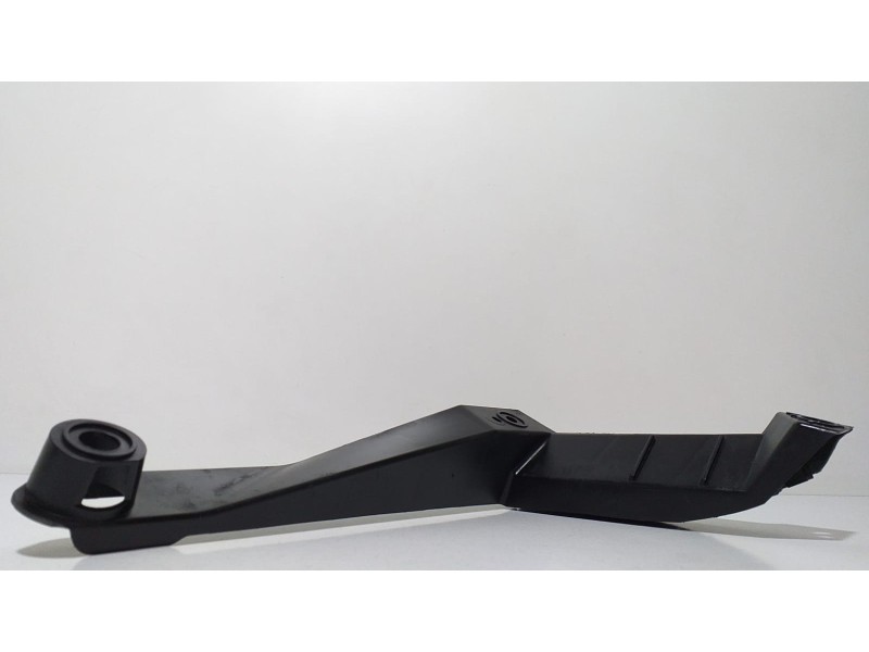 Recambio de molduras traseras para volkswagen touareg (7l6) v6 tdi referencia OEM IAM 7L6807861 64401 