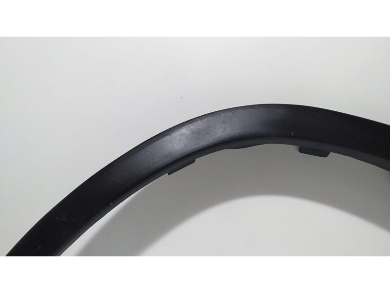 Recambio de aletin trasero izquierdo para nissan terrano/terrano.ii (r20) comfort referencia OEM IAM 938277F600 64411 