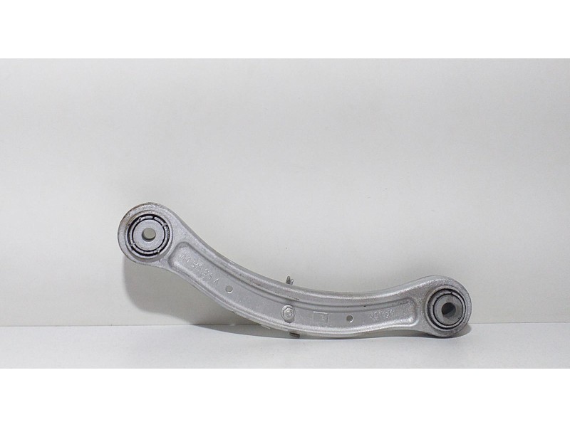 Recambio de brazo suspension superior trasero derecho para volkswagen touareg (7l6) v6 tdi referencia OEM IAM 7L0505375A 64437 
