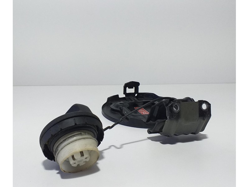 Recambio de tapa exterior combustible para toyota auris luna+ referencia OEM IAM 7720112650 72937 R