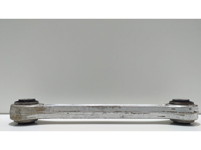 Recambio de brazo suspension superior trasero derecho para porsche 911 (typ 996) carrera 4 cabrio referencia OEM IAM 99633104702