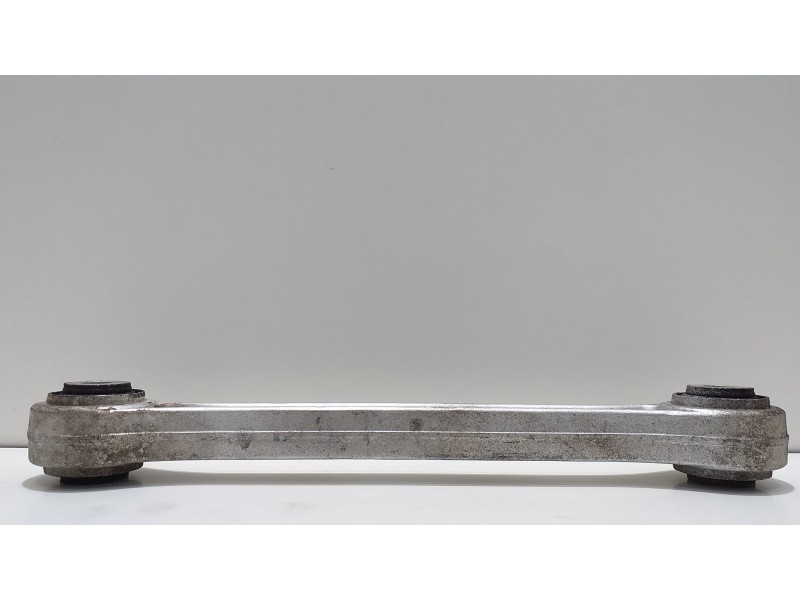 Recambio de brazo suspension superior trasero derecho para porsche 911 (typ 996) carrera 4 cabrio referencia OEM IAM 99633104702