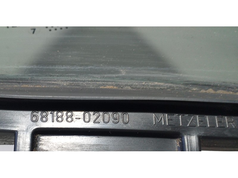 Recambio de luna custodia trasera derecha para toyota auris luna+ referencia OEM IAM 6818802090 72939 R