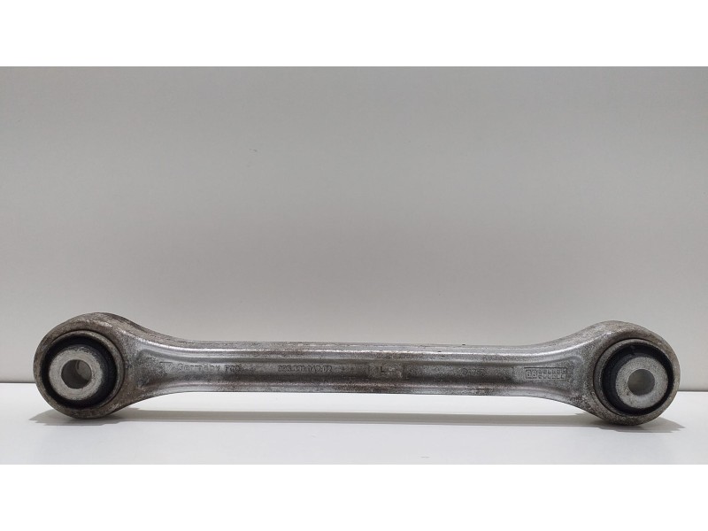 Recambio de brazo suspension superior trasero izquierdo para porsche 911 (typ 996) carrera 4 cabrio referencia OEM IAM 996331047