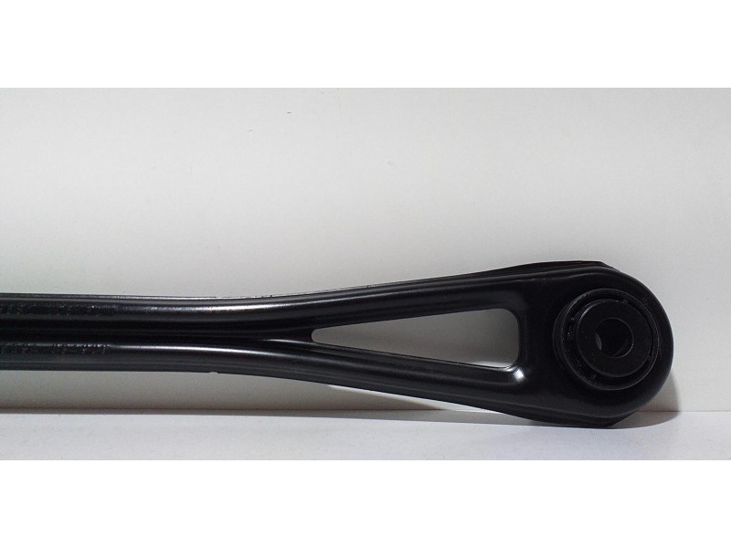 Recambio de brazo suspension inferior trasero izquierdo para volkswagen touareg (7l6) v6 tdi referencia OEM IAM 7L8501529A 64440