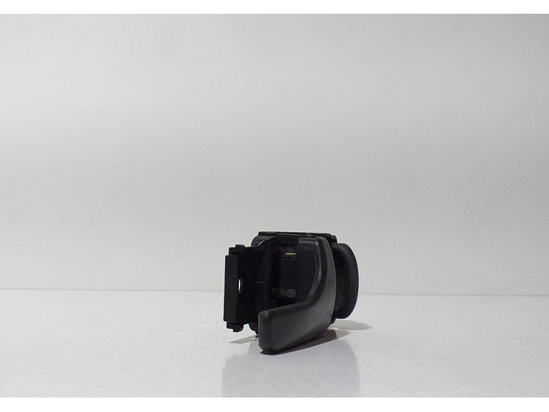 Recambio de maneta interior trasera derecha para nissan terrano/terrano.ii (r20) comfort referencia OEM IAM 8067090J00 64464 