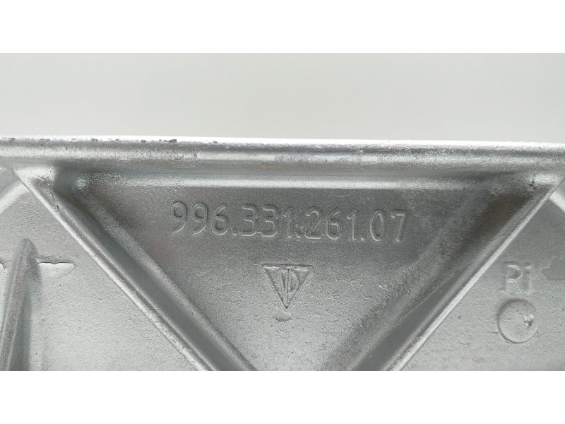 Recambio de travesaño trasero para porsche 911 (typ 996) carrera 4 cabrio referencia OEM IAM 99633126107 52513 