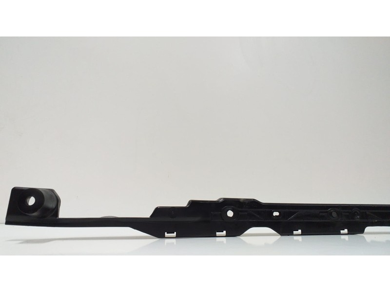 Recambio de molduras traseras para volkswagen touareg (7l6) v6 tdi referencia OEM IAM 7L6807863B 64473 