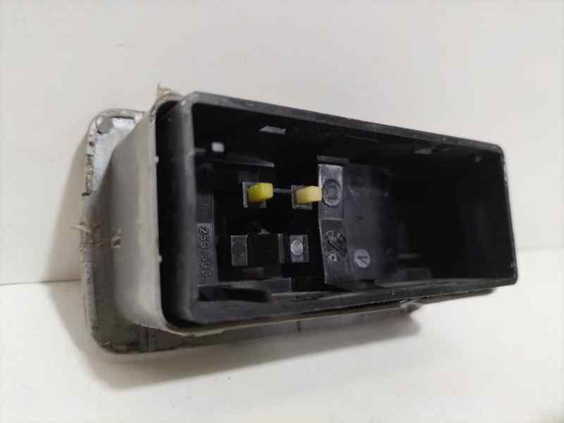 Recambio de mando elevalunas trasero derecho para chrysler 300 c 3.0 crd referencia OEM IAM 04602743AA 80152 R