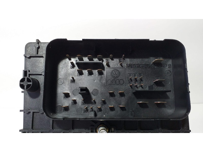 Recambio de caja reles / fusibles para volkswagen tiguan (5n2) r-line bluemotion referencia OEM IAM 3C0937125 72988 R