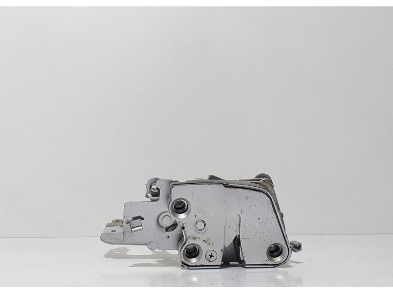 Recambio de cerradura puerta delantera izquierda para daihatsu feroza f-300 referencia OEM IAM HD 64520 