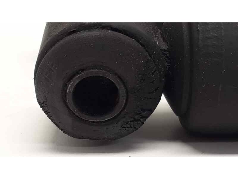 Recambio de juego amortiguadores trasero para chrysler voyager (rg) 2.5 crd lx warner bros referencia OEM IAM 04743222AA 39636 