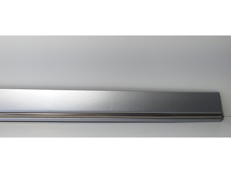 Recambio de molduras traseras para mercedes-benz clase r (w251) 320 cdi l (251.122) referencia OEM IAM A2516902562 73054 