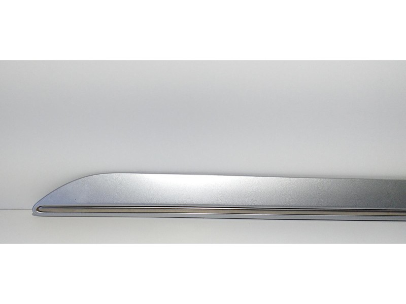 Recambio de molduras traseras para mercedes-benz clase r (w251) 320 cdi l (251.122) referencia OEM IAM A2516902562 73054 