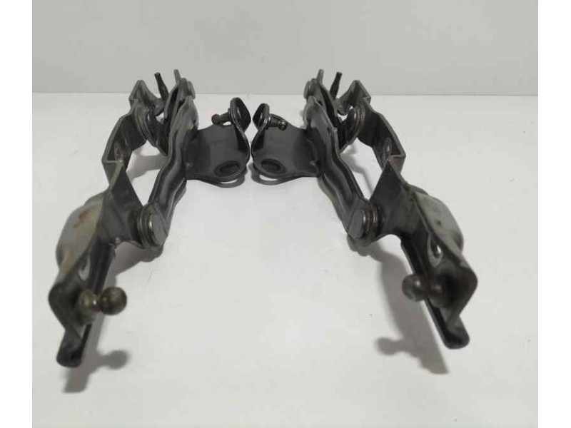 Recambio de bisagra puerta trasera derecha para chrysler 300 c 3.0 crd referencia OEM IAM EXL 80172 R