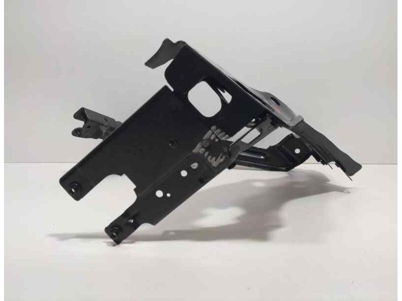 Recambio de soporte faro derecho para mercedes-benz clase e (w211) berlina e 320 cdi (211.026) referencia OEM IAM A2116260630 85