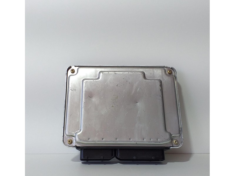 Recambio de centralita motor uce para audi a6 berlina (4b2) 2.5 tdi referencia OEM IAM 4B2907401F 73144 R