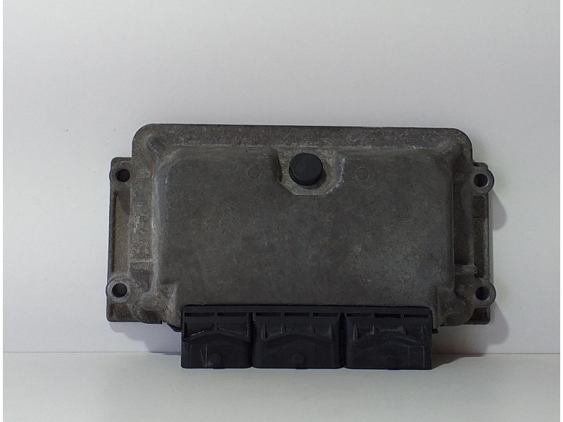 Recambio de centralita motor uce para citroën saxo 1.5 d sx referencia OEM IAM 9630059880 73180 R