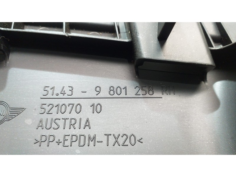 Recambio de molduras delanteras para mini countryman (r60) cooper referencia OEM IAM 51439801258 52761 