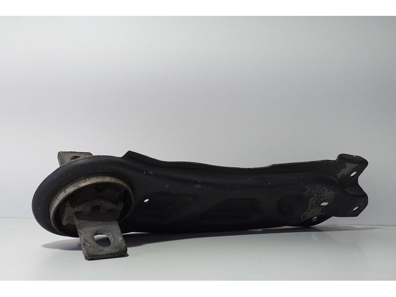 Recambio de brazo suspension inferior trasero izquierdo para mercedes-benz clase a (w176) a 180 cdi blueefficiency (176.000) ref