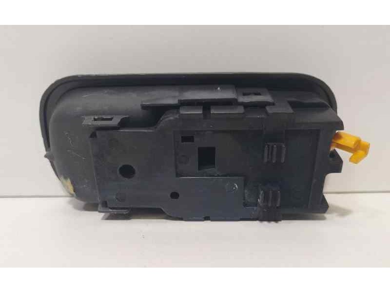 Recambio de maneta interior delantera izquierda para nissan terrano/terrano.ii (r20) se (5-ptas.) referencia OEM IAM 8067190J00 