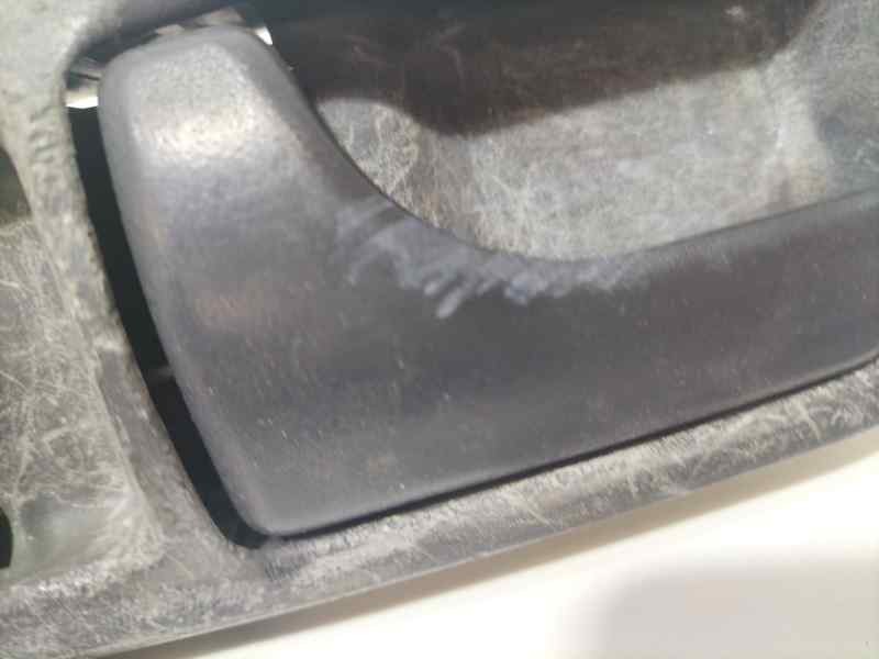 Recambio de maneta interior delantera izquierda para nissan terrano/terrano.ii (r20) se (5-ptas.) referencia OEM IAM 8067190J00 