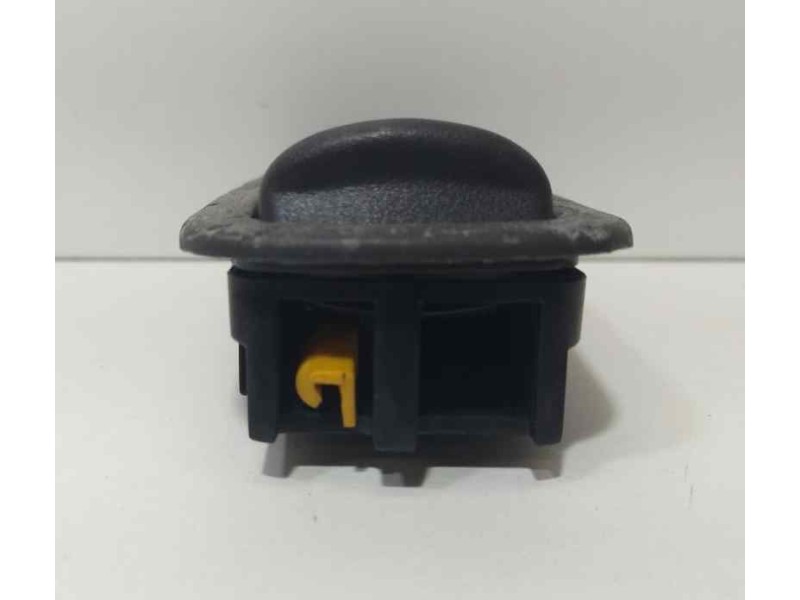 Recambio de maneta interior delantera izquierda para nissan terrano/terrano.ii (r20) se (5-ptas.) referencia OEM IAM 8067190J00 