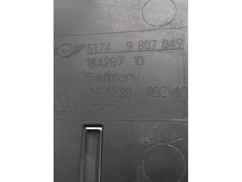 Recambio de rejilla delantera para mini countryman (r60) cooper referencia OEM IAM 51749807049 52766 