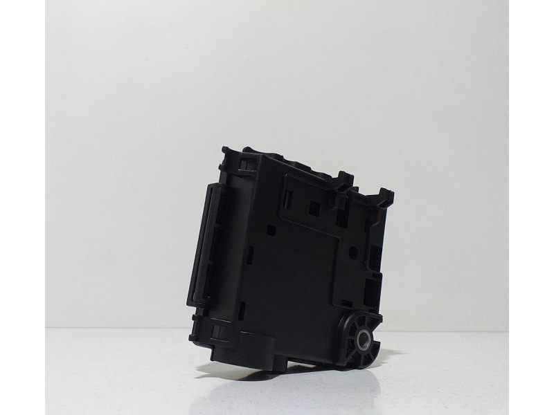 Recambio de caja reles / fusibles para audi q5 (8r) 2.0 tdi (125kw) referencia OEM IAM 8K0937517 64749 