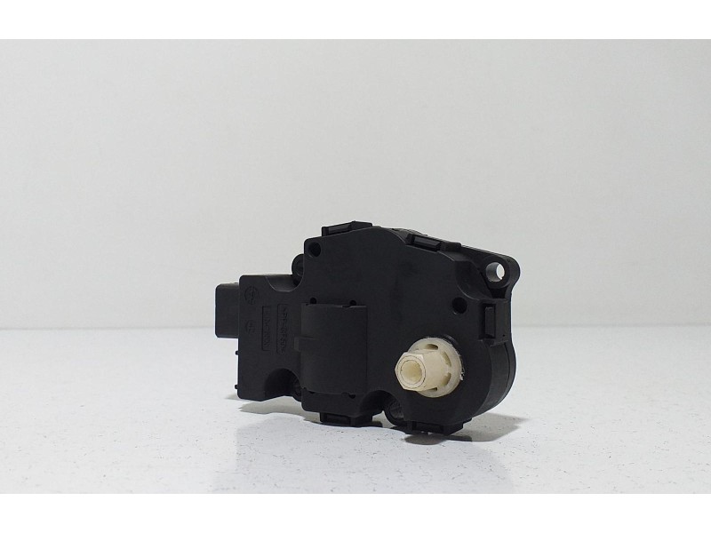 Recambio de motor apertura trampillas climatizador para audi q5 (8r) 2.0 tdi (125kw) referencia OEM IAM EFB330 64776 