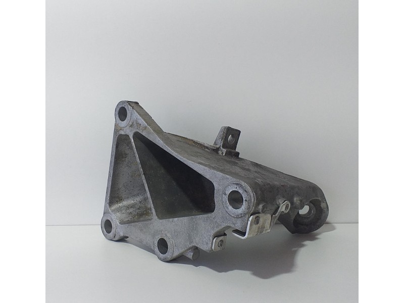 Recambio de soporte motor para bmw serie 3 berlina (e46) 318i referencia OEM IAM 6753296 73296 R