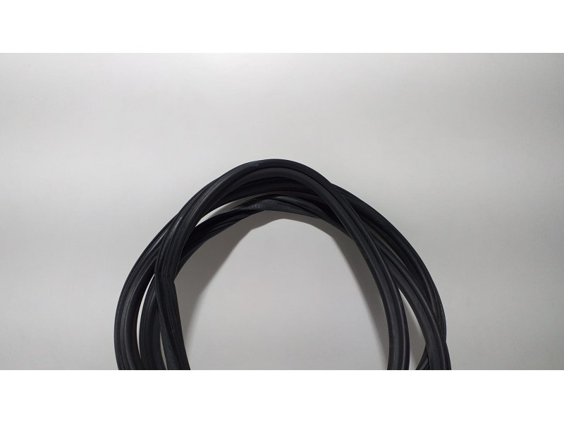 Recambio de goma contorno para audi q5 (8r) 2.0 tdi (125kw) referencia OEM IAM 8R0831721D 64792 