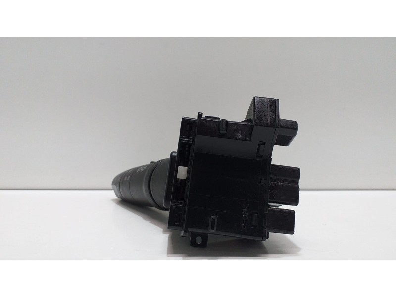 Recambio de mando luces para nissan terrano/terrano.ii (r20) aventura referencia OEM IAM 255408H702 52813 