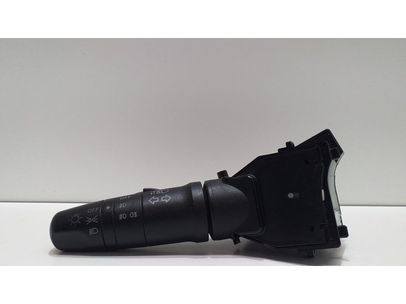 Recambio de mando luces para nissan terrano/terrano.ii (r20) aventura referencia OEM IAM 255408H702 52813 