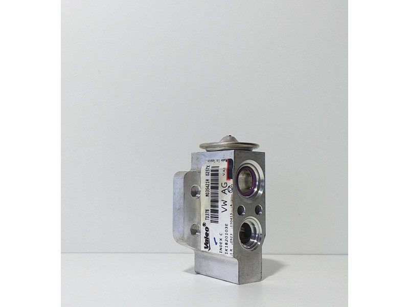 Recambio de valvula expansion para volkswagen golf vi (5k1) 1.6 tdi referencia OEM IAM 1K0820679 73323 R