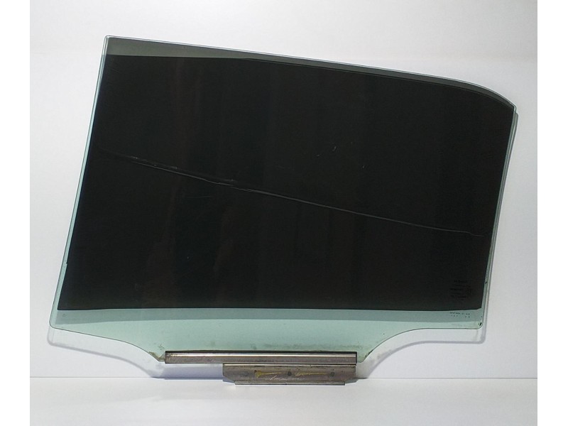 Recambio de luna trasera derecha para toyota auris luna+ referencia OEM IAM 1NDTV 73330 R