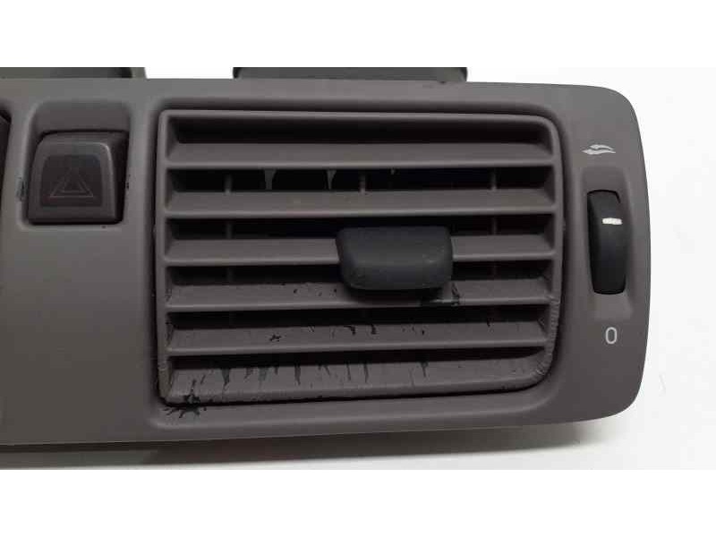 Recambio de rejilla aireadora para volvo s40 berlina 2.0 d summum referencia OEM IAM 30739296 39882 