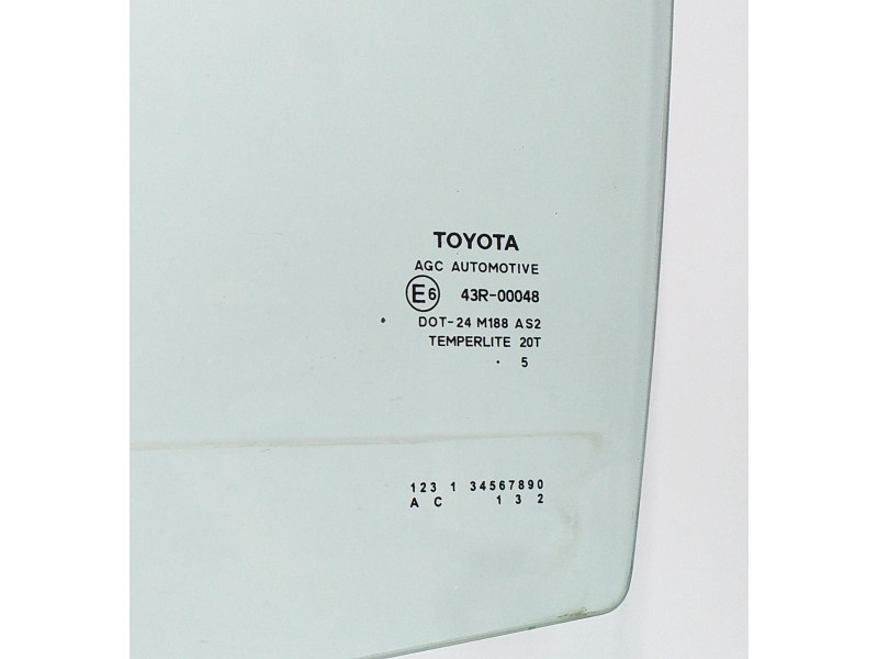 Recambio de luna trasera izquierda para toyota auris business referencia OEM IAM 1ND 73335 R