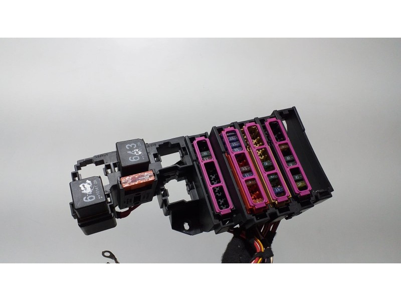 Recambio de caja reles / fusibles para audi q5 (8r) 2.0 tdi (125kw) referencia OEM IAM CAHA 64812 