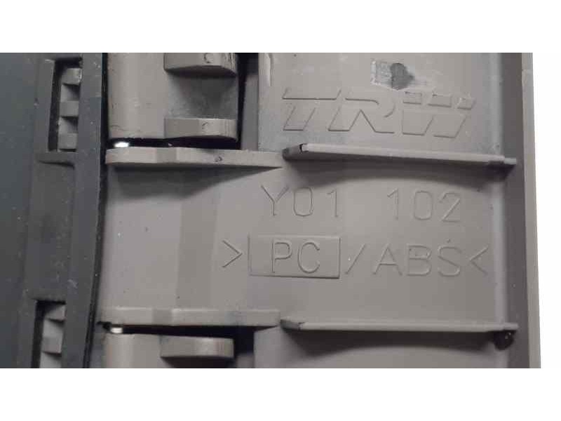 Recambio de rejilla aireadora para volvo s40 berlina 2.0 d summum referencia OEM IAM Y01102 39883 